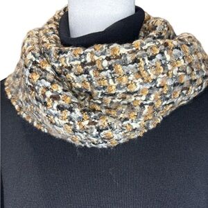 V Fraas Winter Scarf In Contrasting Colors Of Tan, Cream, Black And Gray…
